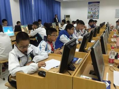 智慧與挑戰(zhàn)！2017年西湖區(qū)中小學(xué)生科技節(jié)智能機(jī)器人比賽成績出爐
